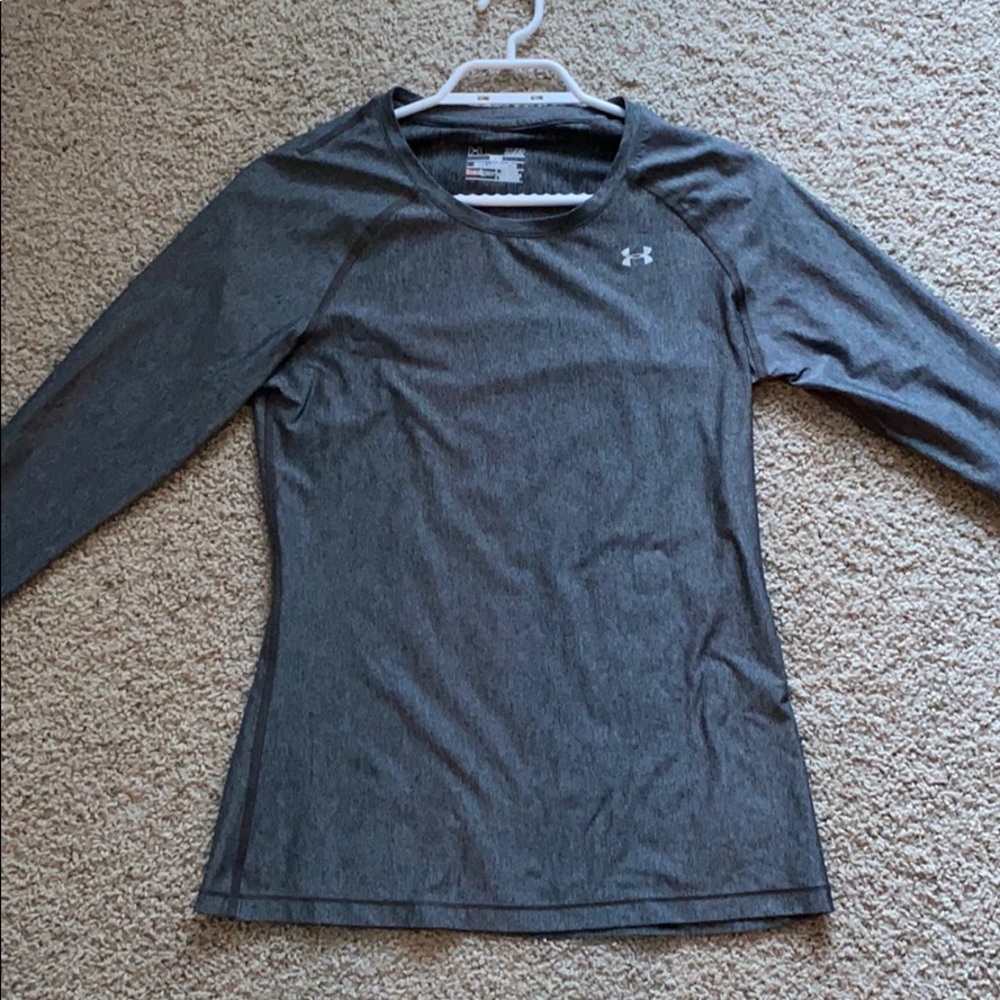 ✅ Under Armour Heat Gear Long Sleeve Workout Top